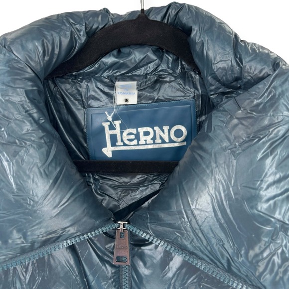 NEW Herno Shiny Puffer Coat in Jade Green $695 - Women's Size IT 46 / US 10 - Picture 7 of 16